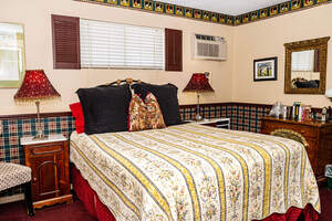 Back Queen Room Photo 3
